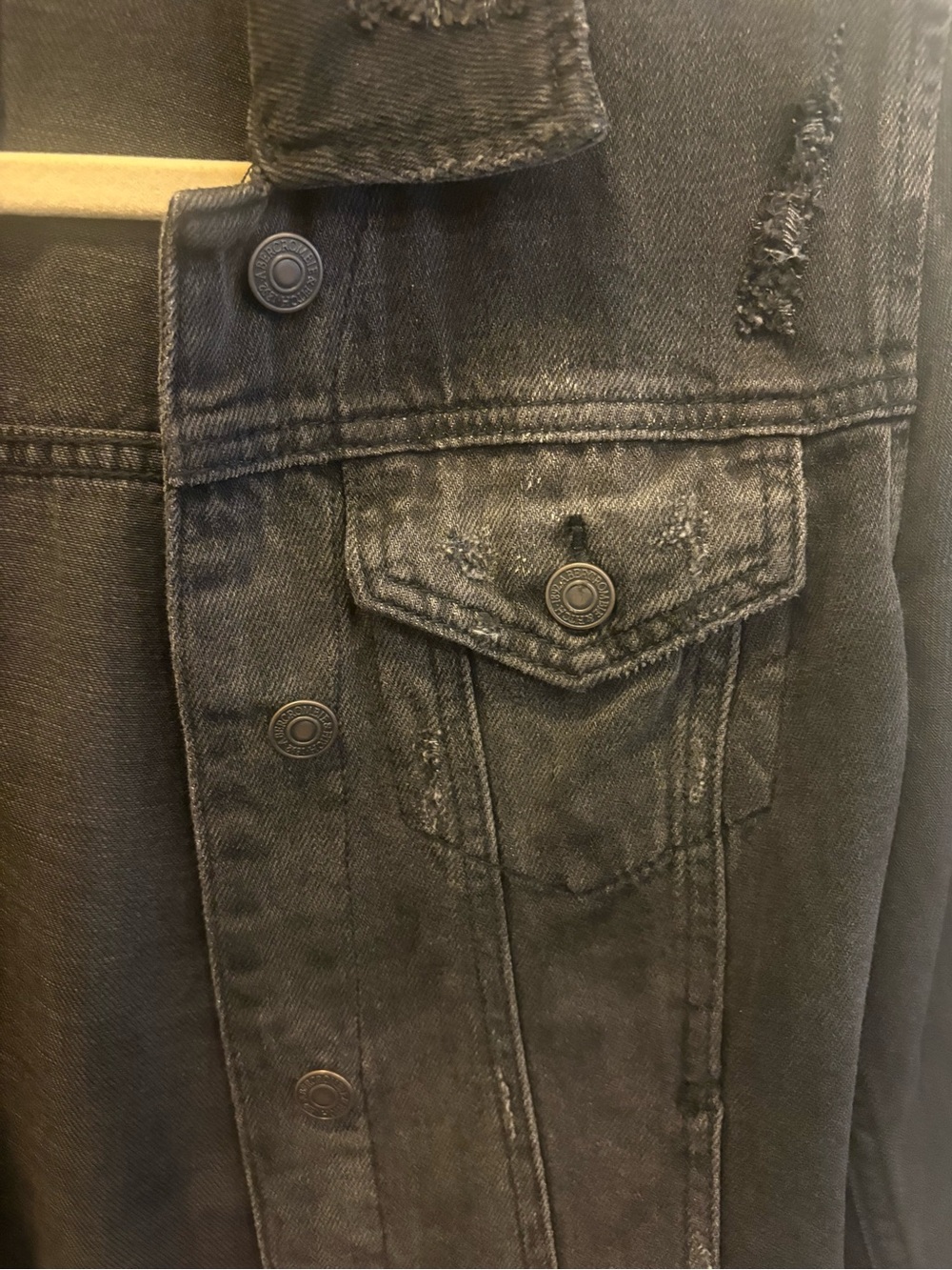 Abercrombie & Fitch Black Distressed Denim Jacket with Frayed Hem - Picture 4 of 4